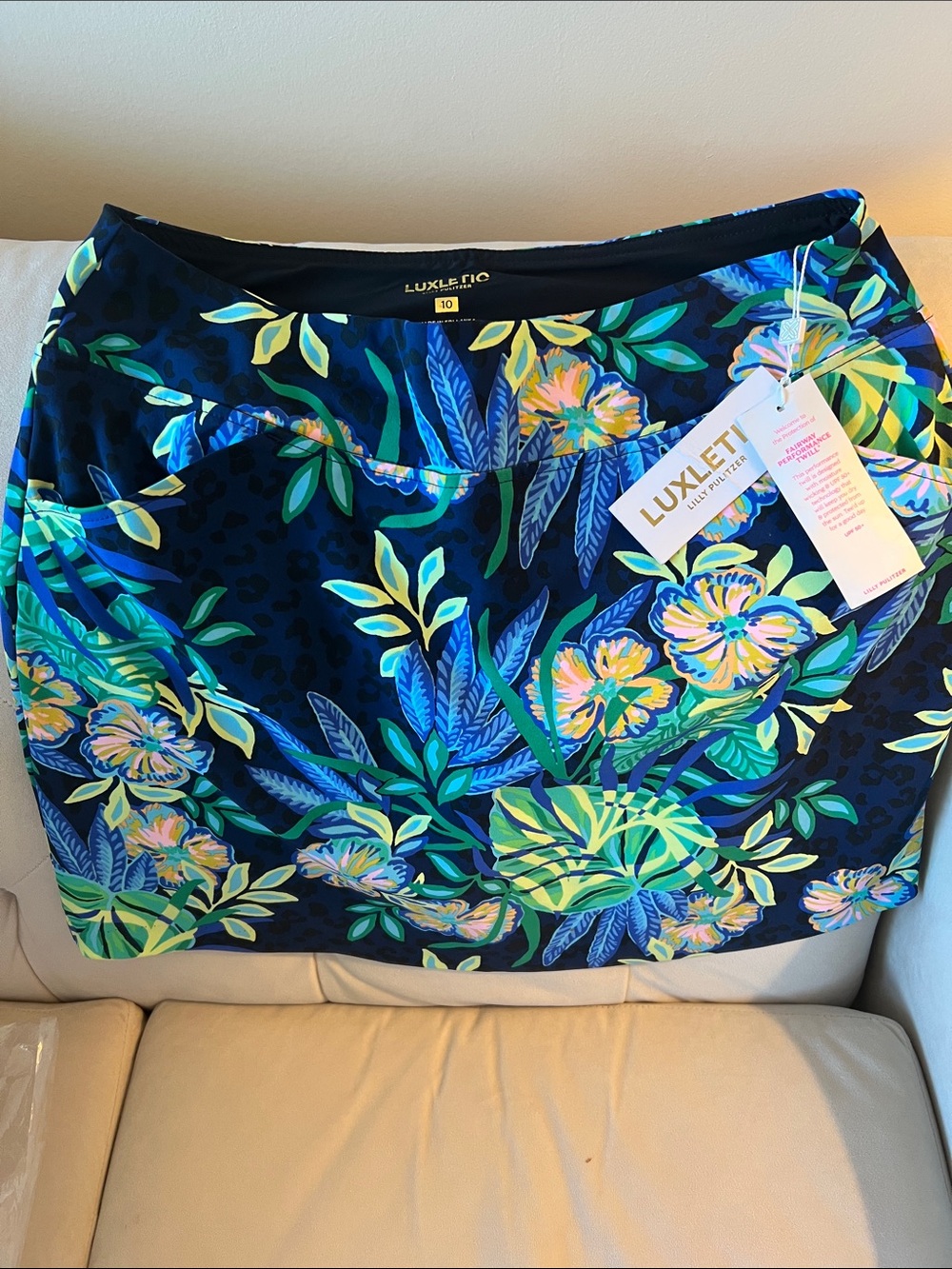 NWT Lilly Pulitzer Luxletic Skort in Navy with Green, Blue & Yellow Floral Print